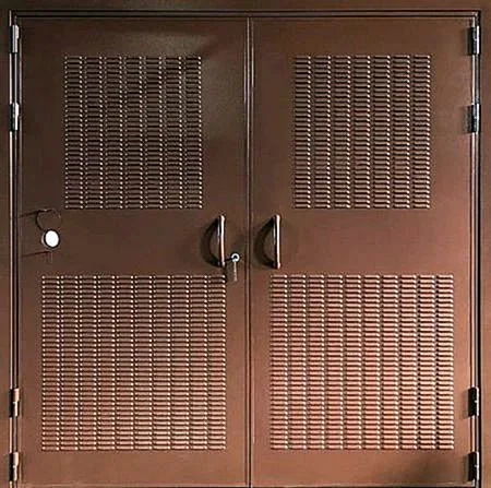 Распашные ворота Commander-3 (Нитроэмаль) - внешняя сторона